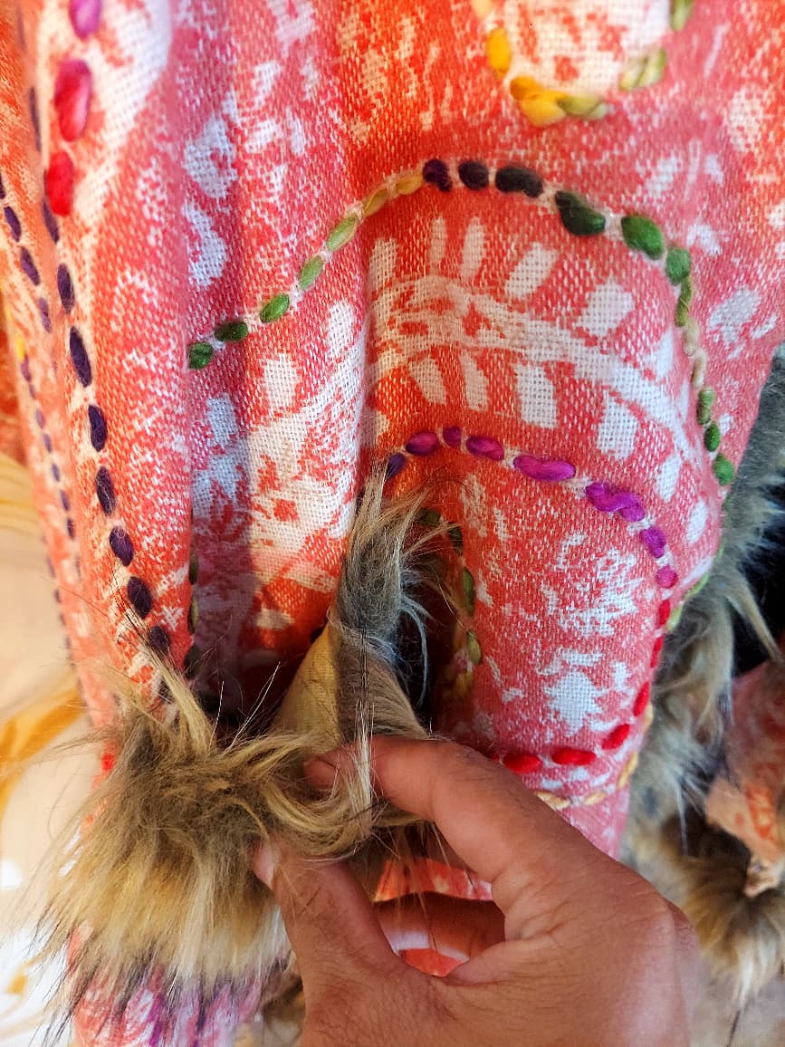 Kashmiri Wool Capes: Paisley Design, Faux Fur Trim, Bohemian Style, Winter Poncho