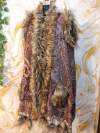 Kashmiri Wool Capes: Paisley Design, Faux Fur Trim, Bohemian Style, Winter Poncho