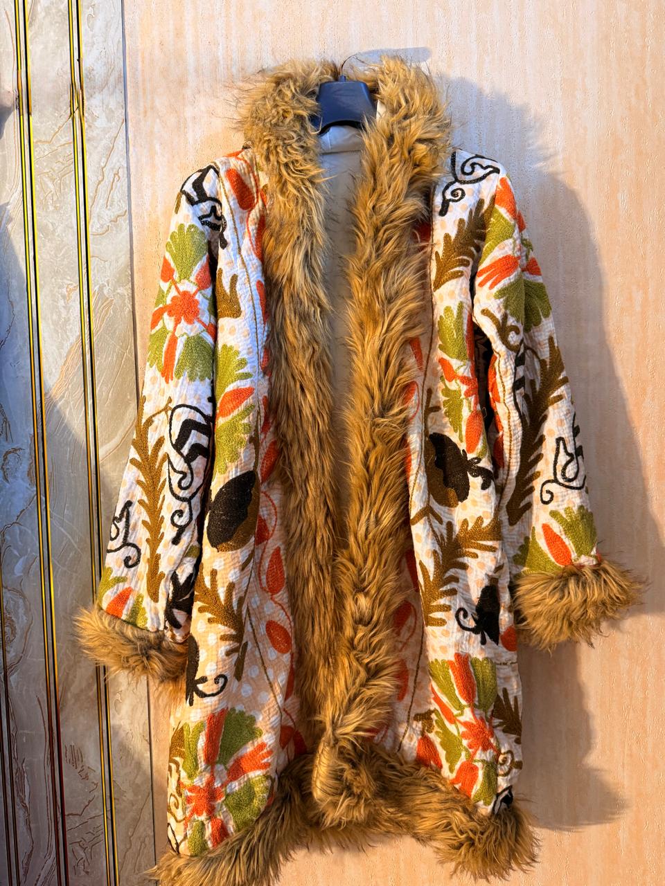 Vintage Kantha Suzani Fur Hoodie Coat, kantha Hoodie jacket, kantha Jacket, Vintage kantha Coat, Festival Coat,